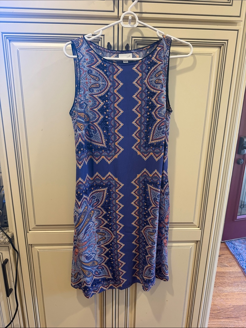 J. Jill Sleeveless Paisley Shift Dress in Blue and Pink